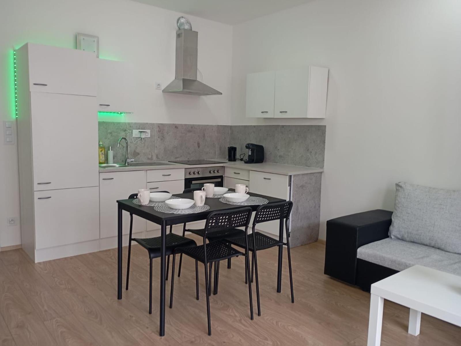 Novy Apartman S Terasou Brno Exterior photo