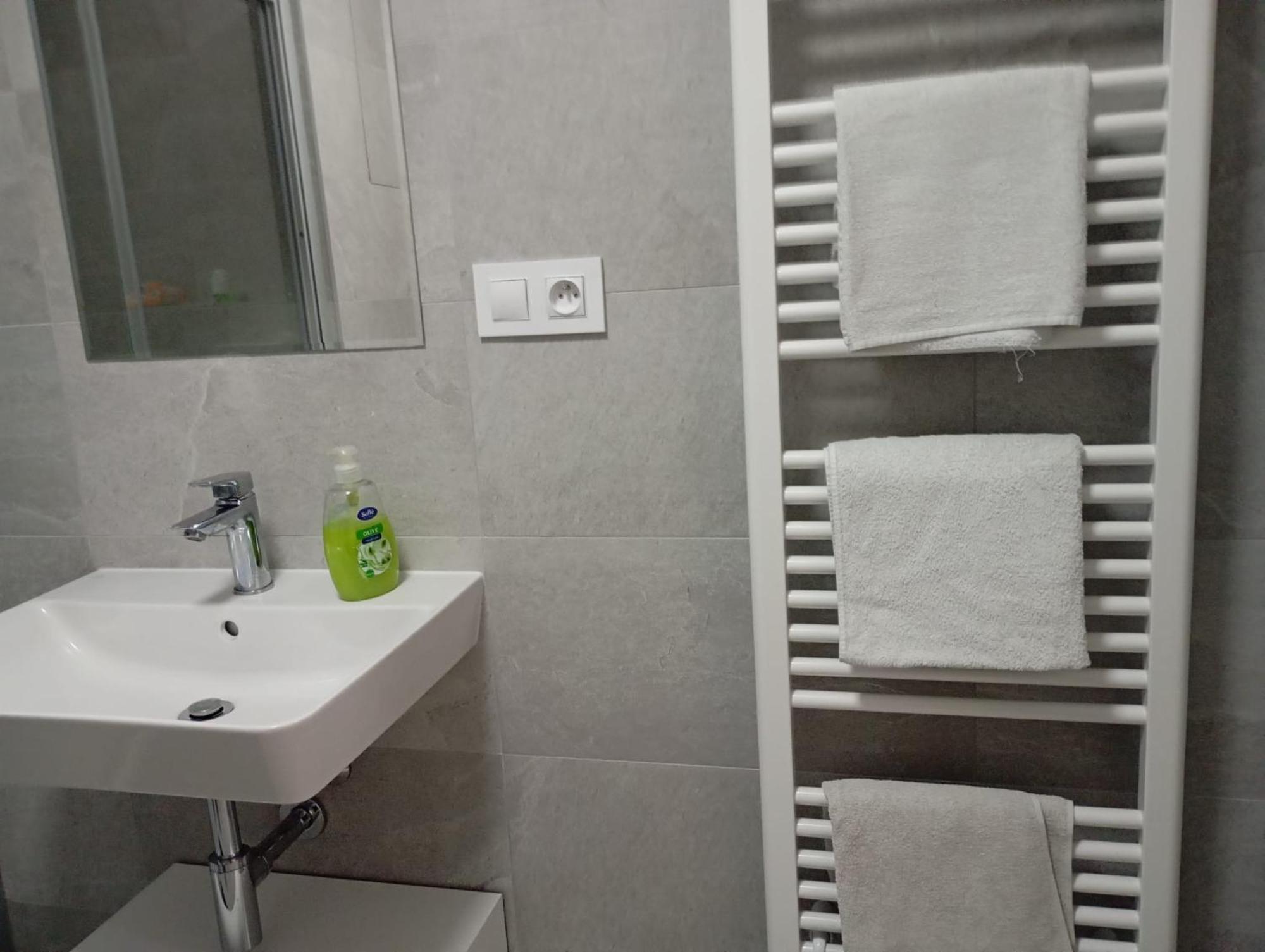 Novy Apartman S Terasou Brno Exterior photo